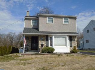 2 Eleanor Cir, Havertown, PA 19083
