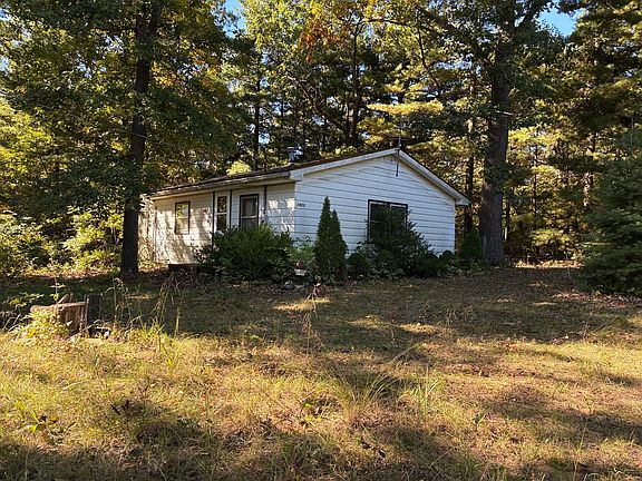 18th image of 1903 Hickory Ln