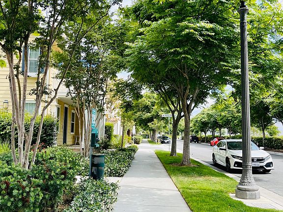 3rd image of 4097 E Hamilton Paseo