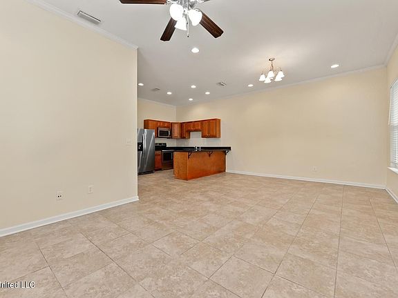 5th image of 130 Earle Taylor Ln