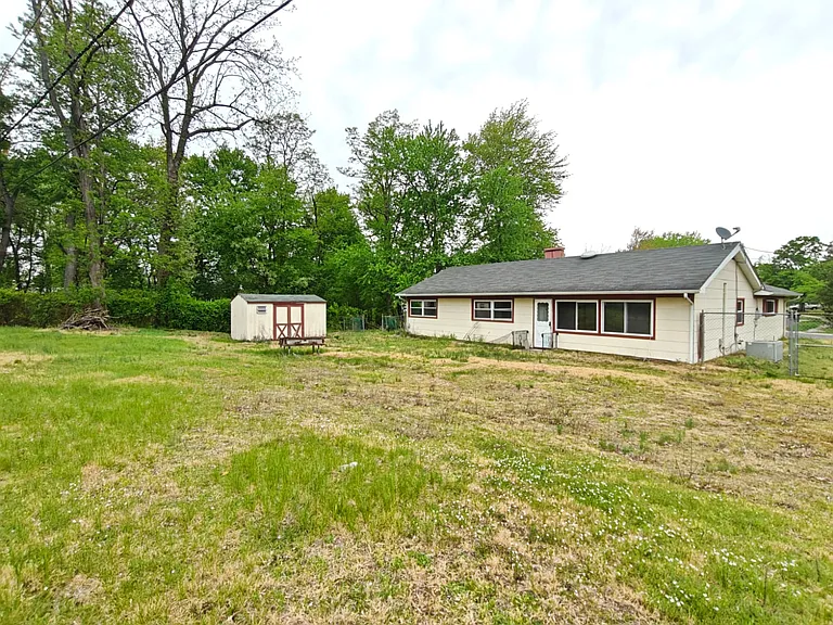 65 Sandstone Ln — Photo 16