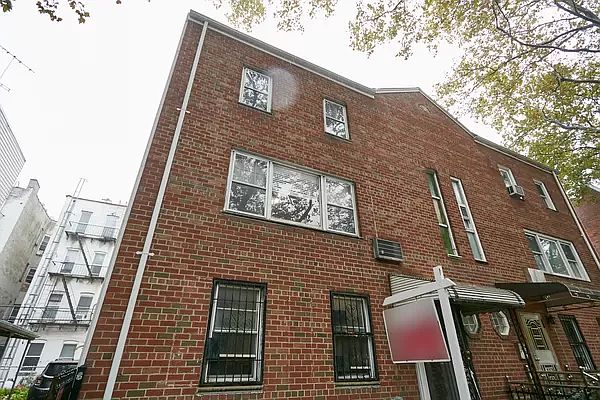 1st image of 46 McGuinness Blvd