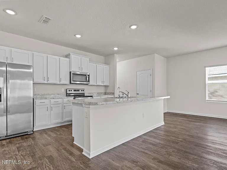 8279 Meadow Walk Ln — Photo 10
