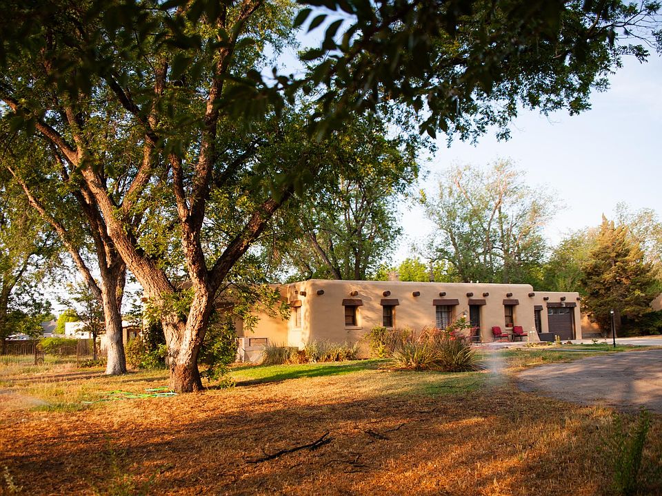 1st image of 905 W Hermosa Dr