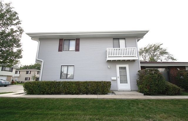 1st image of 1422 Millbrook Ct #1422