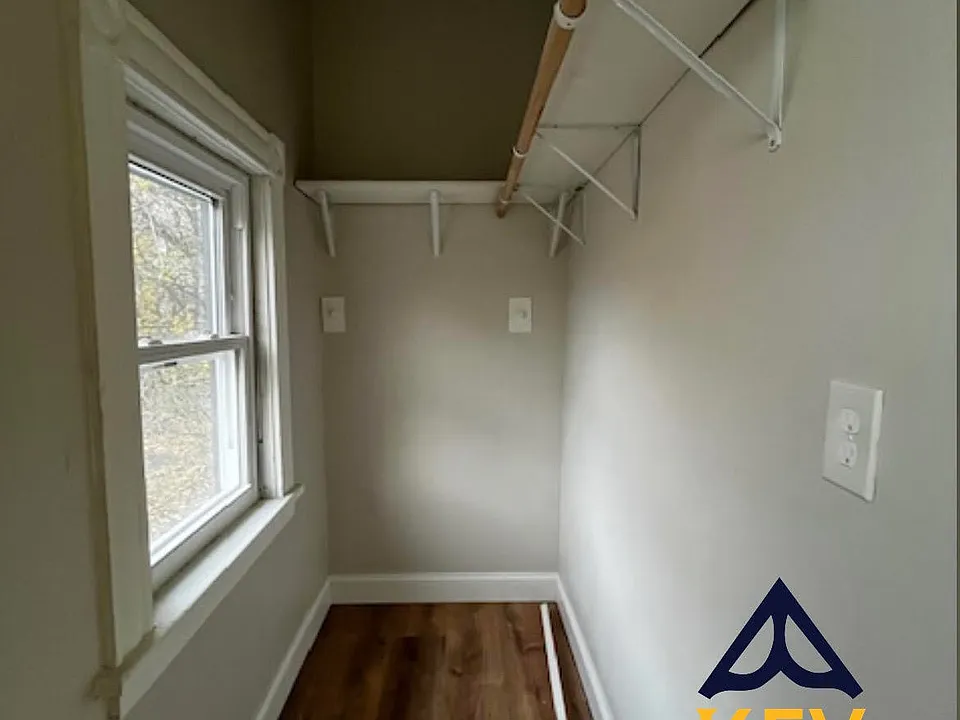1016 Lake Ave #1