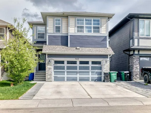 748 S Midtown Dr SW, Airdrie, AB T4B 4K5