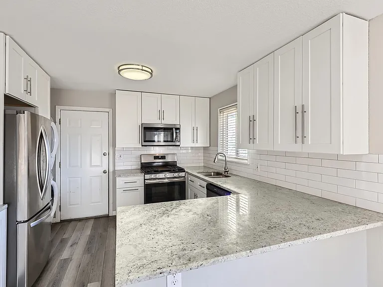 3658 N Gaylord St — Photo 2