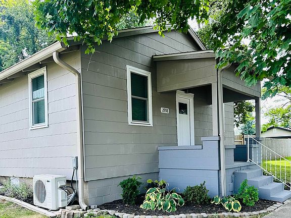 2nd image of 2908 Washington Ave