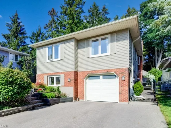 12 Cobblestone St, Kitchener, ON N2P 1T7