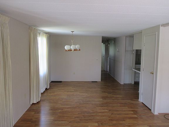 4th image of 309 Hawthorne Blvd