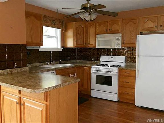 3rd image of 258 Villa Ave