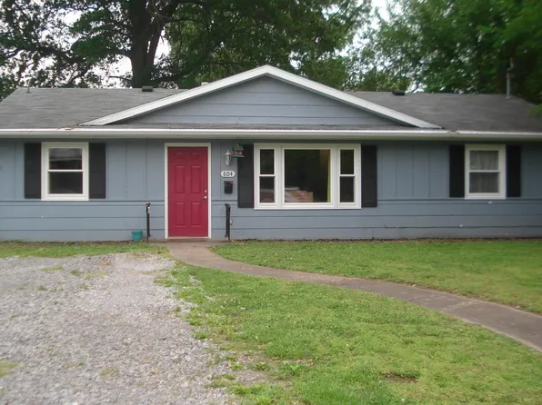 804 W Saint Louis St, West Frankfort, IL 62896
