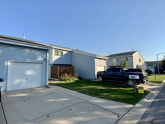 2nd image of 1889 Hickory Ln