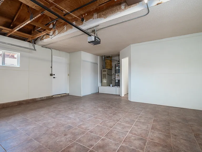 1090 Winding Oak Dr — Photo 27