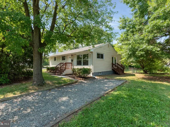 406 Veterans Dr, Palmyra, NJ 08065