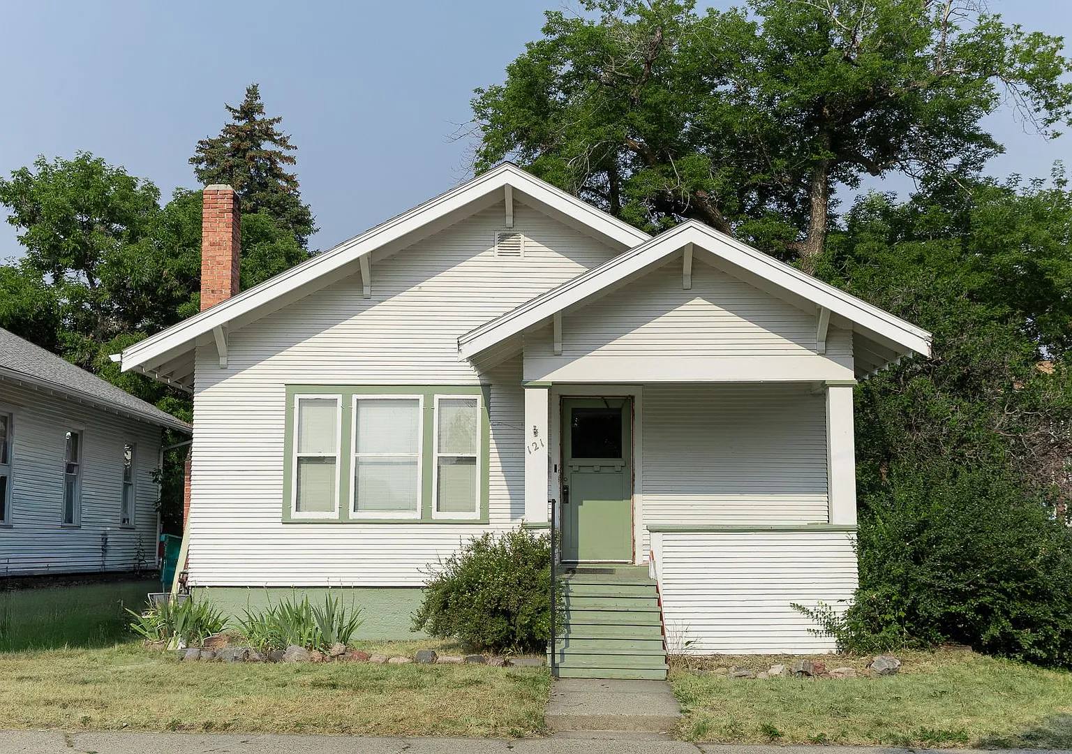 121 N. Tracy — Photo 1