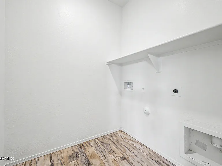 16664 W Jenan Dr — Photo 24