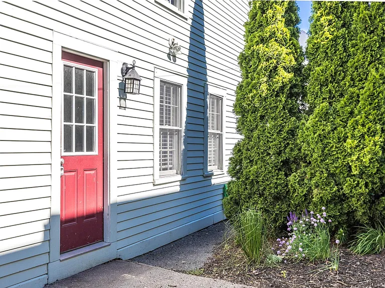273 Maplewood Ave #1 — Photo 6