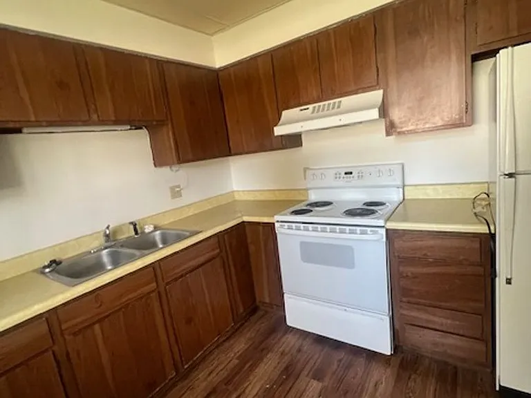 201 E Washington St #3 — Photo 7