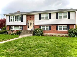 29 Shepard Rd, West Hartford, CT 06110