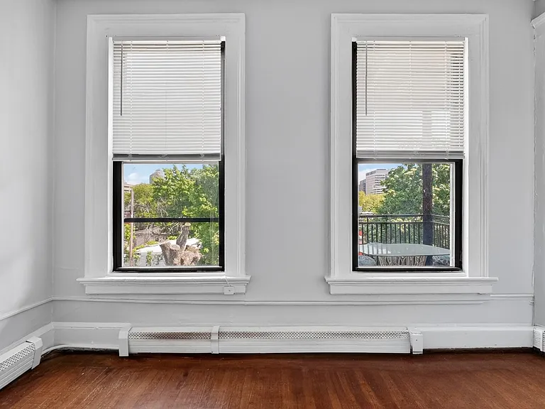 33 Howe St #35 — Photo 17
