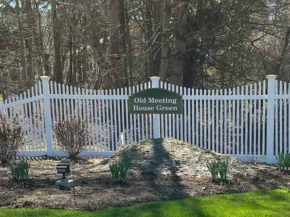 6 Old Meetinghouse Grn #20, Norton, MA 02766