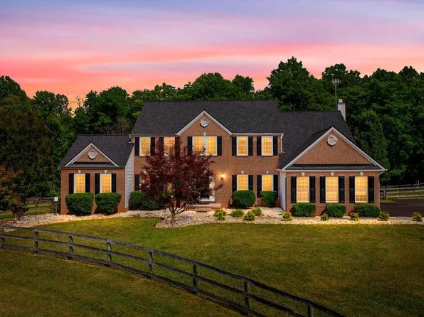 38689 Cassia Ln, Lovettsville, VA 20180