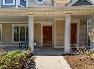 138 Old Farm Dr BLDG 10 #138, Great Meadows, NJ