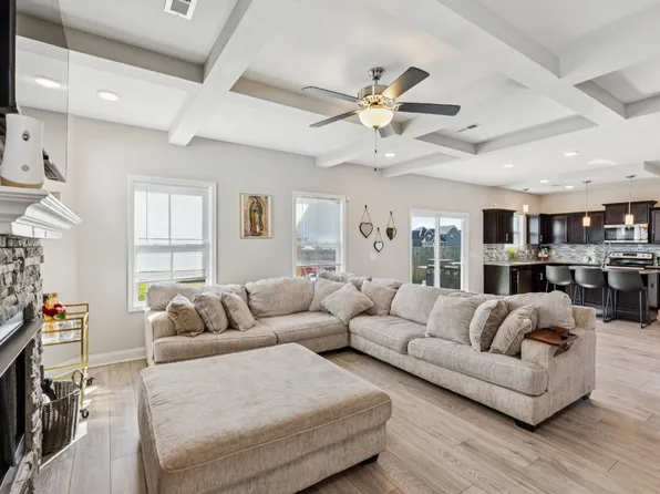 171 Sambar Dr, Clarksville, TN 37040