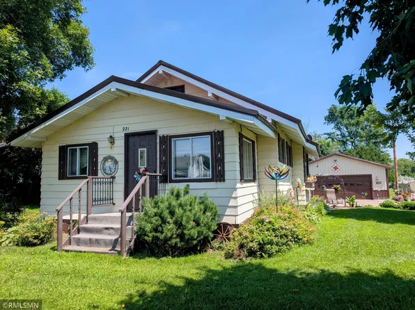221 3rd Ave NE, Eagle Bend, MN 56446