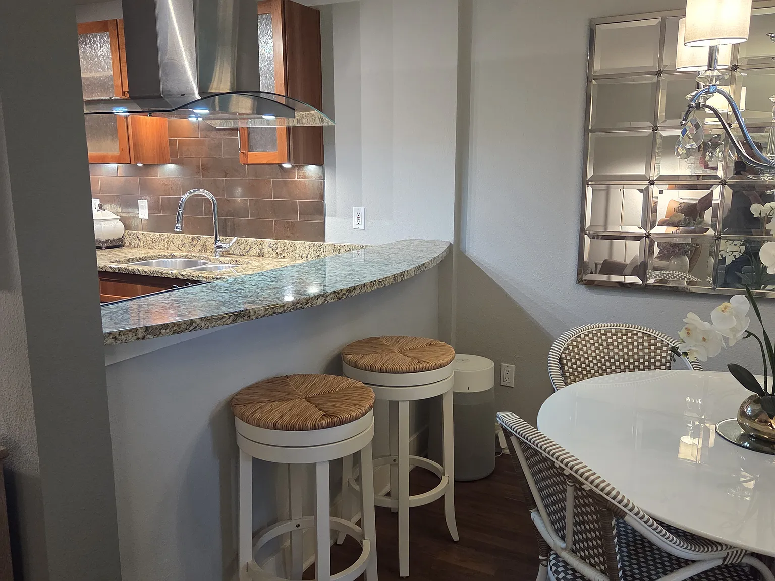 1 bed, 654 sqft, $2,500 — Photo 4