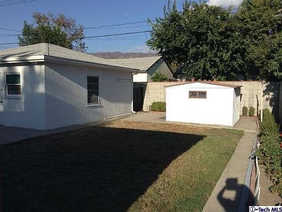 3rd image of 818 N Griffith Park Dr