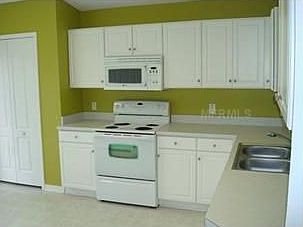 3rd image of 10039 Perthshire Cir