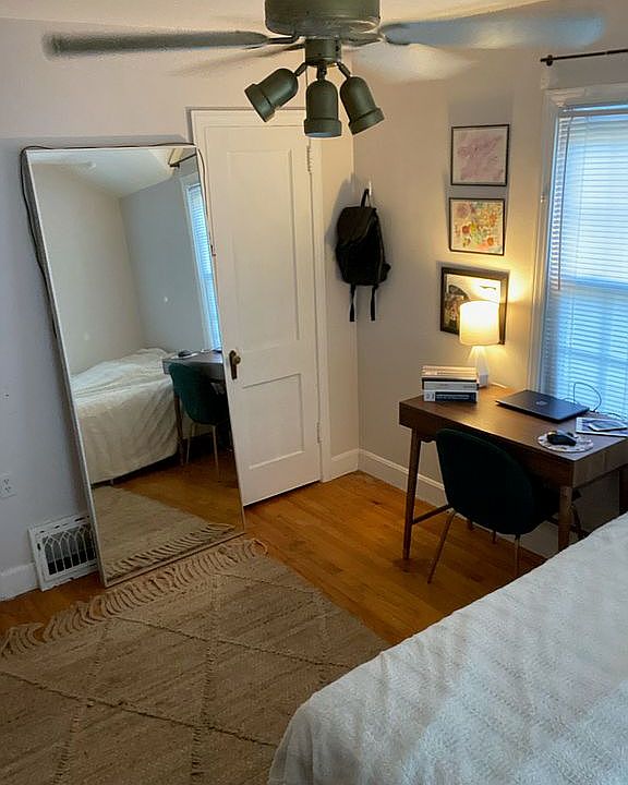 1st image of 303 E Oak Grove Ave