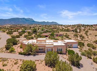 11 Calle Corvo, Placitas, NM 87043