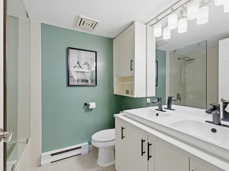 639 W 14th Ave #206 — Photo 21