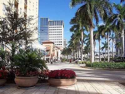 4th image of 780 S Sapodilla Ave APT 209