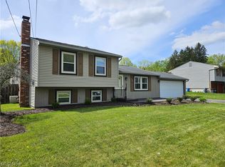 1840 Birch Trace Dr, Youngstown, OH