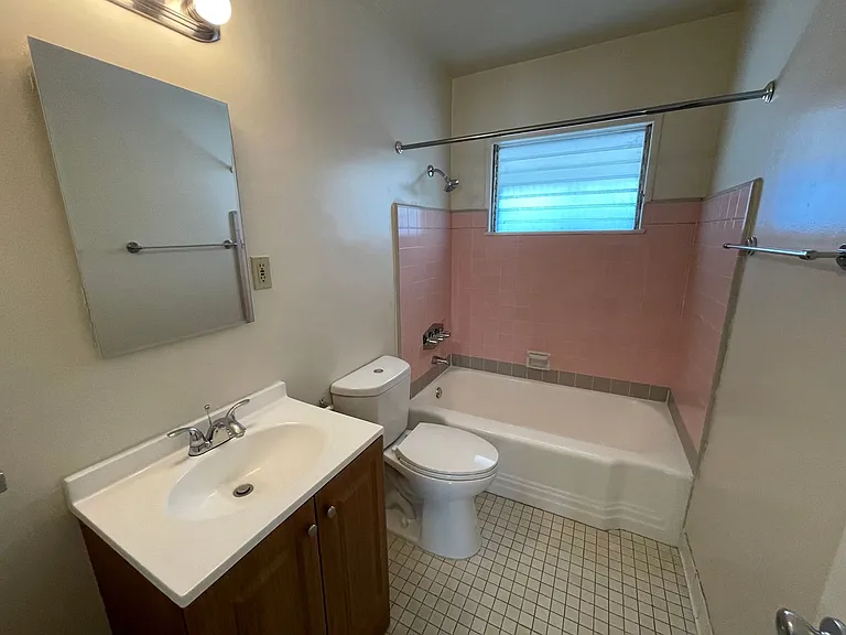 928 W. Glenoaks blvd. Glendale CA — Photo 9