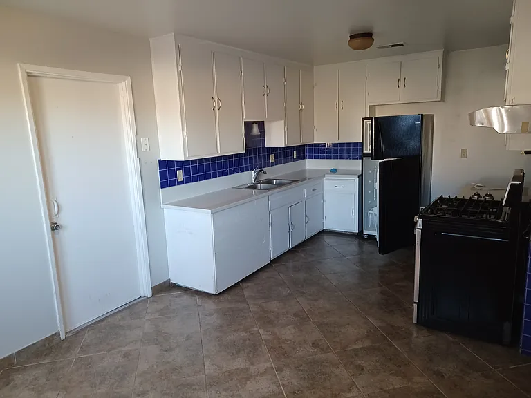756 Grissom St — Photo 1