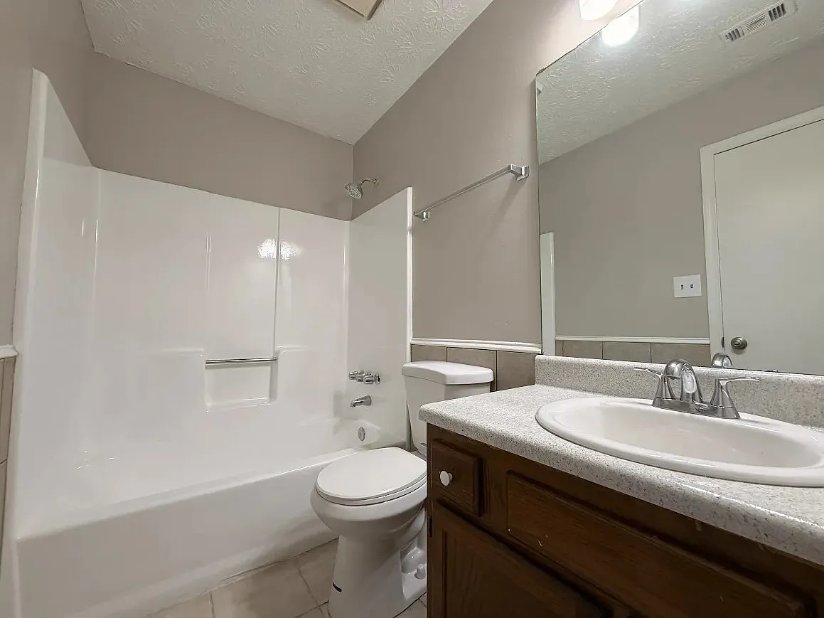 2 bed, $1,190 — Photo 3