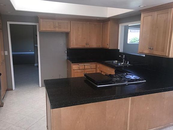 3rd image of 390 N Ashwood Ave