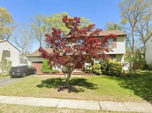 22 Standish Dr, Howell, NJ 07731