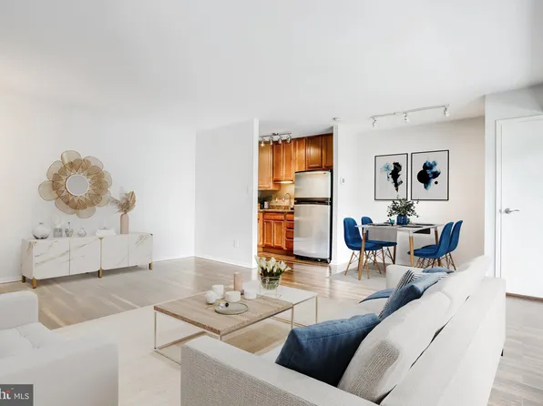 6141 Leesburg Pike APT 410, Falls Church, VA 22041