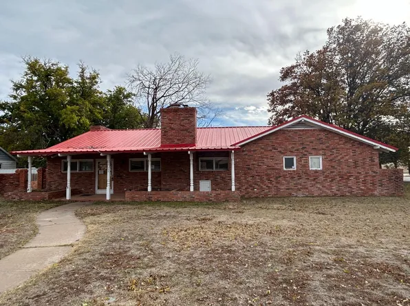 200 E 11th St, Hale Center, TX 79339
