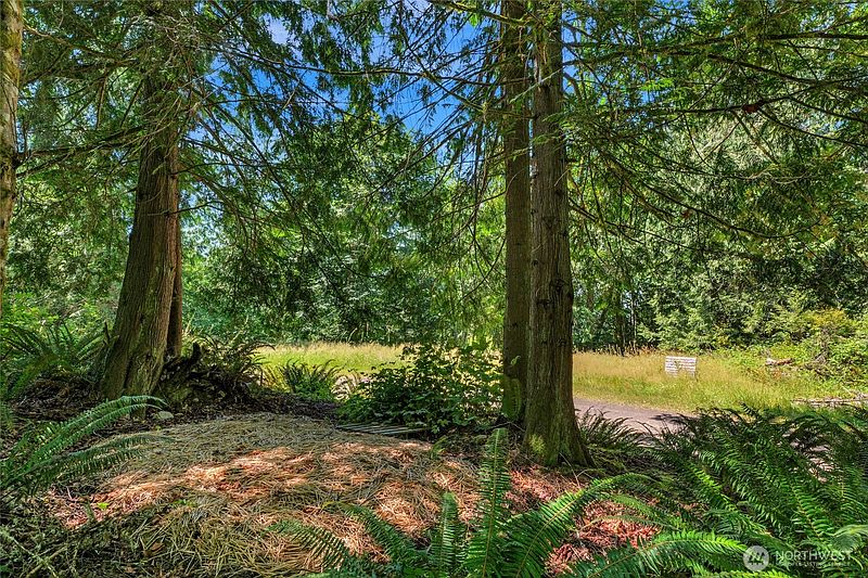 5th image of 189 xx 209th Avenue SE