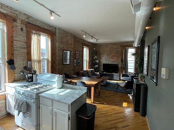 2nd image of 1856 W North Ave APT 2R
