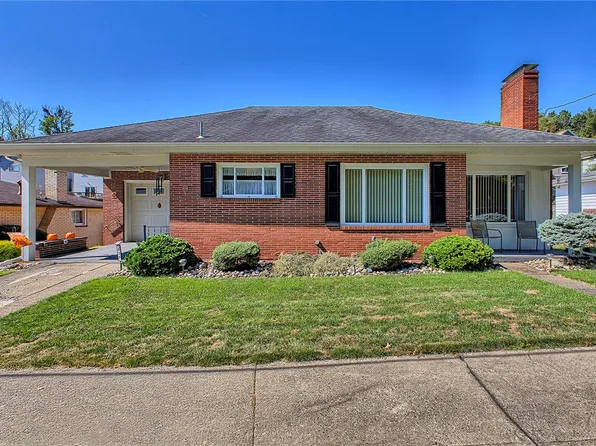 630 Pitcairn Ave, Jeannette, PA 15644