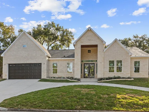 1511 Green Briar Dr, Huntsville, TX 77340